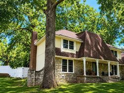 Pre-foreclosure in  Poplar Dr Meridianville, AL 35759