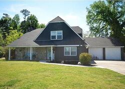 Pre-foreclosure in  Morgan Ave Sw Cullman, AL 35055