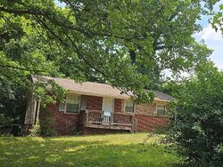 Pre-foreclosure in  Robindell Ct Eden, NC 27288