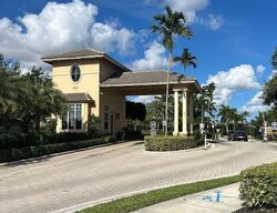 Pre-foreclosure in  Pebble Ridge Ln West Palm Beach, FL 33411