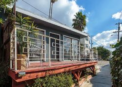 Pre-foreclosure in  Paseo Del Serra Los Angeles, CA 90068