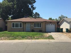 Pre-foreclosure in  Belvedere Ave Stockton, CA 95205