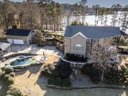 Pre-foreclosure in  Wild Turkey Ct Monticello, GA 31064