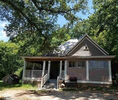 Pre-foreclosure in  KENWOOD RD Fayetteville, GA 30214