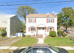 Pre-foreclosure in  Martin Ter Woodbridge, NJ 07095