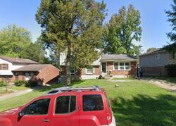 Pre-foreclosure in  Casualwood Way Louisville, KY 40291