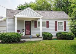 Pre-foreclosure in  Kenton Ave Louisville, KY 40213