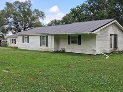 Pre-foreclosure in  Moore St Hughesville, MO 65334