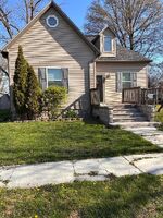 Pre-foreclosure in  E Head St Centralia, MO 65240