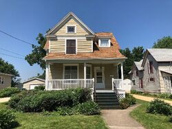 Pre-foreclosure in  S California St Sycamore, IL 60178