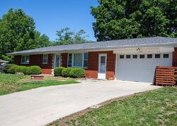  Willow Ln, Waterloo IL