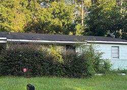 Pre-foreclosure in  Maria Dr Jackson, MS 39204