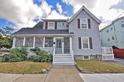 Pre-foreclosure in  Euclid Ave Lynn, MA 01904
