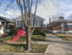 Pre-foreclosure in  Elmore Ave Saint Louis, MO 63132