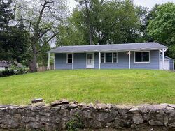 Pre-foreclosure in  NE 56TH ST Kansas City, MO 64119