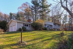 Pre-foreclosure in  Wellesley Dr Pelham, NH 03076