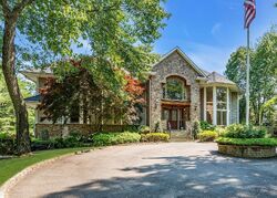 Pre-foreclosure in  Winding River Rd Brick, NJ 08724