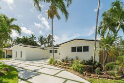  Ne 203rd St, Miami FL