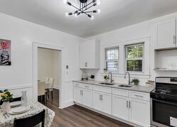 Pre-foreclosure in  Dewitt St Linden, NJ 07036