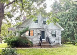 Pre-foreclosure in  Stephenson Ave Middlesex, NJ 08846