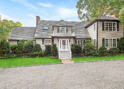 Pre-foreclosure in  Millstone Rd Water Mill, NY 11976