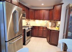 Pre-foreclosure in  Foothill Ct Staten Island, NY 10309