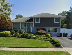 Pre-foreclosure in  Center Dr Syosset, NY 11791