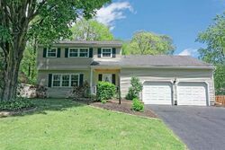  Stockton Ct, Clifton Park NY