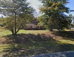 Pre-foreclosure in  Moultrie Ln Elizabethtown, NC 28337