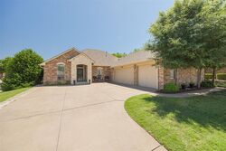 Pre-foreclosure in  Cedarbend Ct Edmond, OK 73003