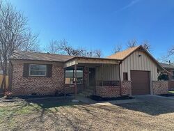 Pre-foreclosure in  Nw 67th St Oklahoma City, OK 73116