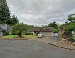 Pre-foreclosure in  Erin Way Eugene, OR 97408