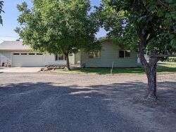 Pre-foreclosure in  W Gettman Rd Hermiston, OR 97838