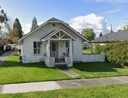 Pre-foreclosure in  Sw J St Grants Pass, OR 97526