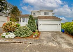 Pre-foreclosure in  Se 129th Ct Happy Valley, OR 97086