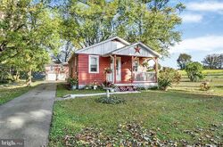Pre-foreclosure in  Valley Rd York, PA 17407