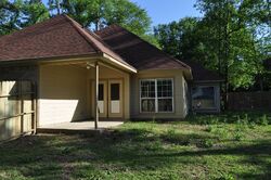  Chickasaw Dr, Montgomery TX