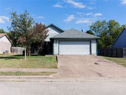 Pre-foreclosure in  Debra Dr Taylor, TX 76574
