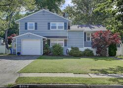 Pre-foreclosure in  Statesir Pl Red Bank, NJ 07701