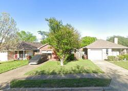 Pre-foreclosure in  Parkfield Cir Round Rock, TX 78664