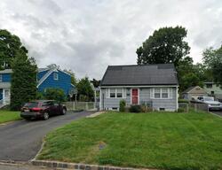 Pre-foreclosure in  Garden Dr South Plainfield, NJ 07080