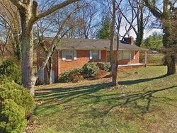Pre-foreclosure in  Cavalcade Rd Knoxville, TN 37912