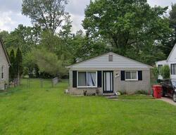 Pre-foreclosure in  Poinciana St Southfield, MI 48033