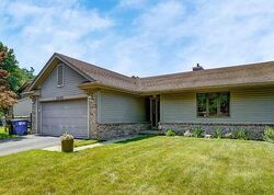 Pre-foreclosure in  Greenridge Dr Toledo, OH 43615