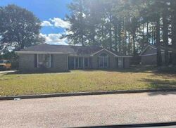 Pre-foreclosure in  Brookstone Dr Lagrange, GA 30241