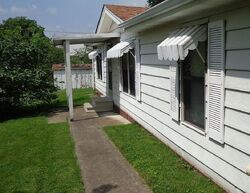  E Main St, Steeleville IL