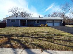 Pre-foreclosure in  Ruby Dr Toms River, NJ 08753