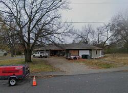 Pre-foreclosure in  E Morse Ave Bonner Springs, KS 66012