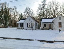 Pre-foreclosure in  N 12th St Paducah, KY 42001