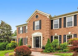 Pre-foreclosure in  Holly Briar Ln Great Falls, VA 22066